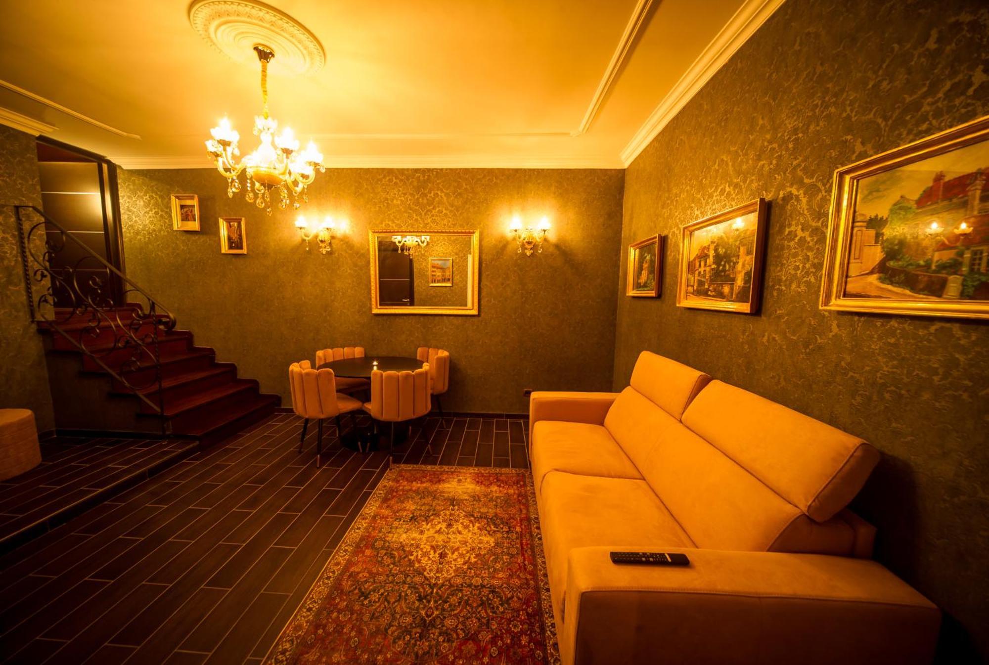 Borgo Boutique Home Near Rome *